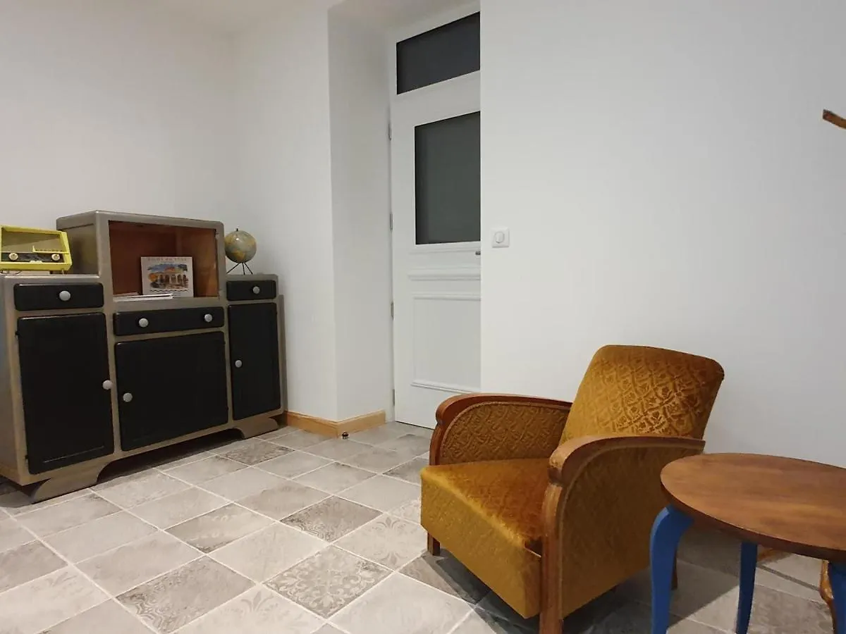 Maison 19Eme Renovee Avec Terrasse Et Bornes De Recharge - Fr-1-489-406 Cindre 0*,  France